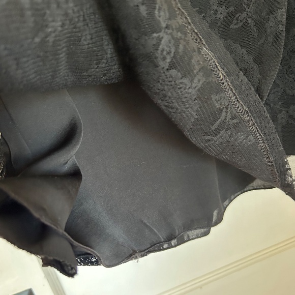 CAbi " Date Night" Black Floral Lace Sheath  Lined Sleeveless Cami Tank Blouse - Picture 8 of 12